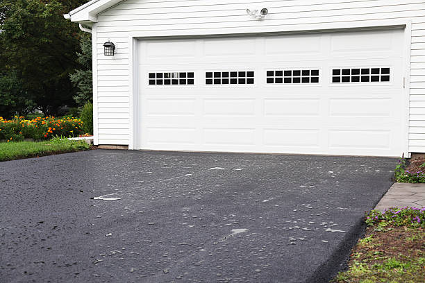 Affordable siding repair and maintenance services in Darlington, WI